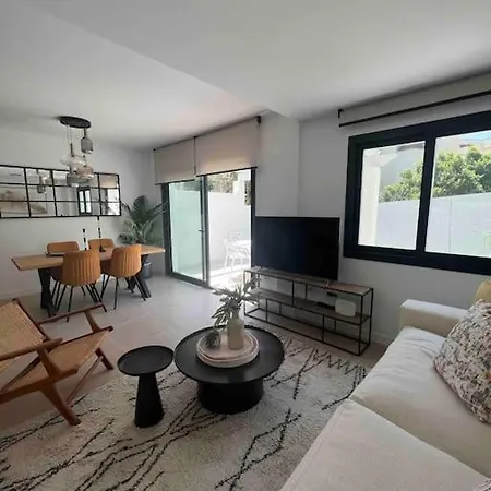 Apartment Modern Townhouse/3bdrms/7m Banus *