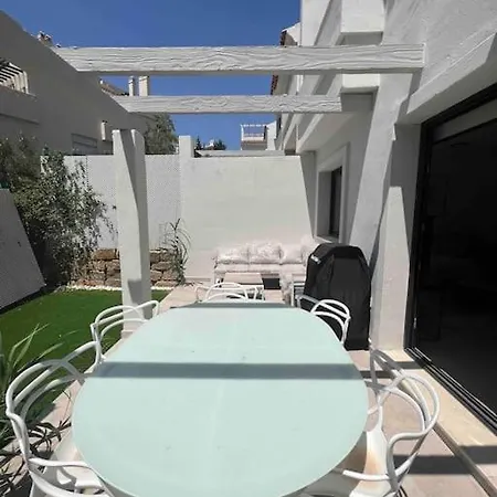 Modern Townhouse/3bdrms/7m Banus Estepona