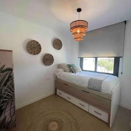 Modern Townhouse/3bdrms/7m Banus Apartment